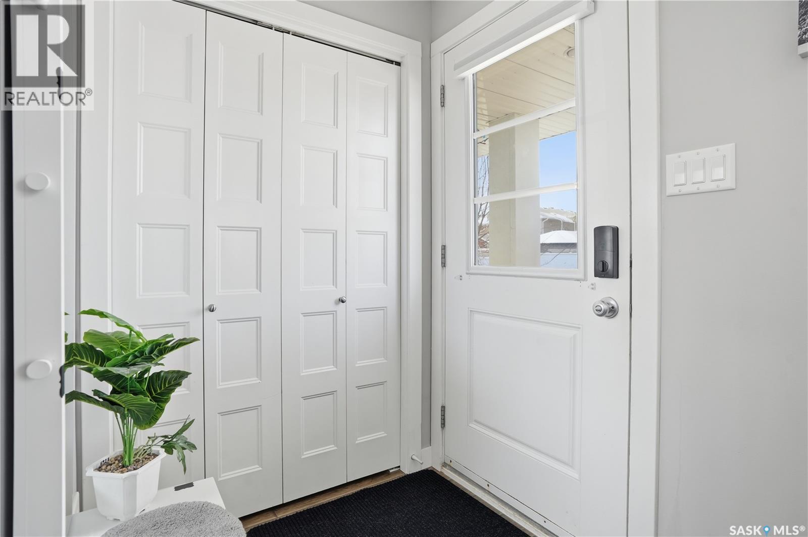 5624 Glide Crescent, Regina, SK - Indoor Photo Showing Other Room