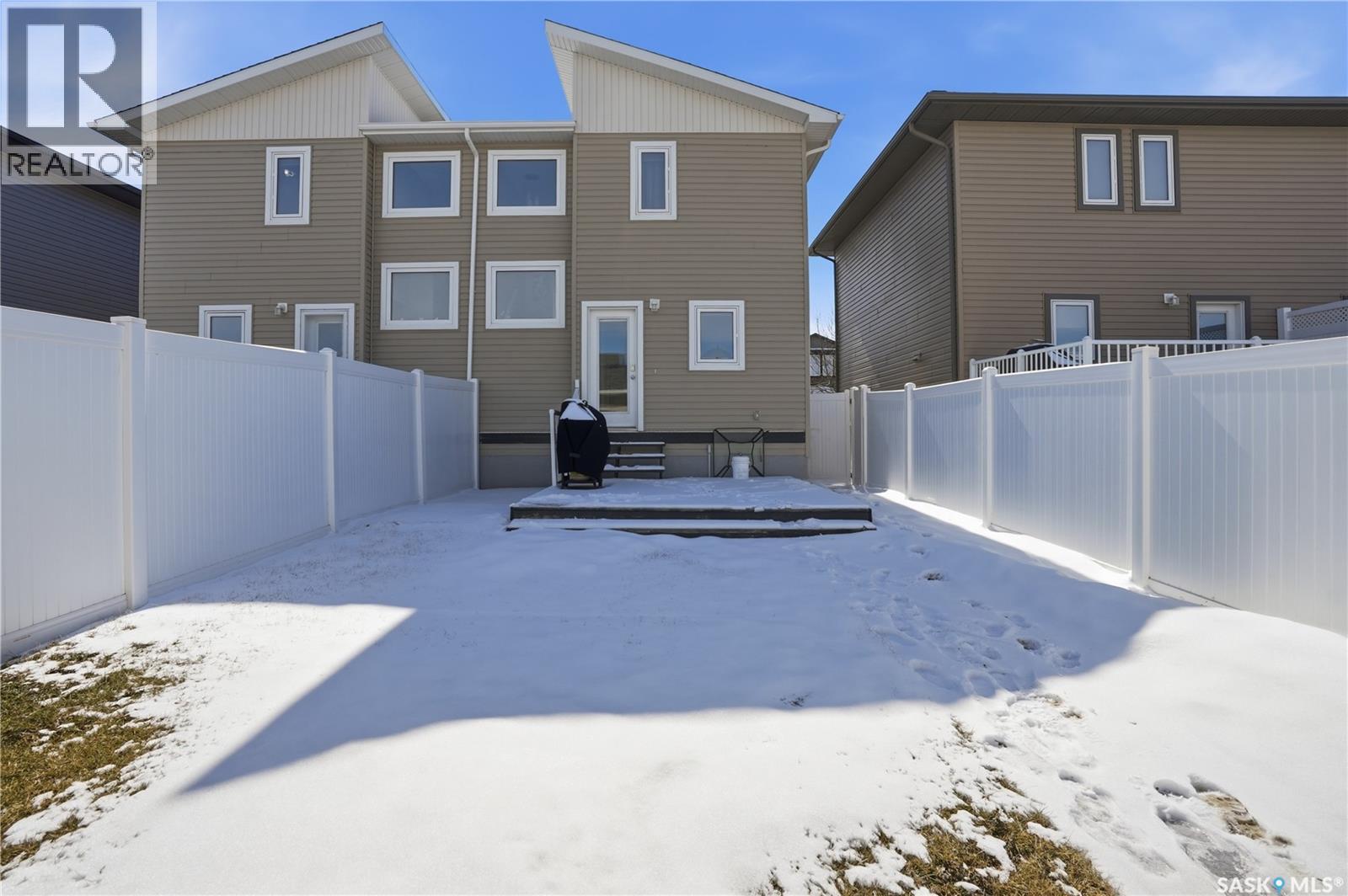 5624 Glide Crescent, Regina, SK - Outdoor With Exterior