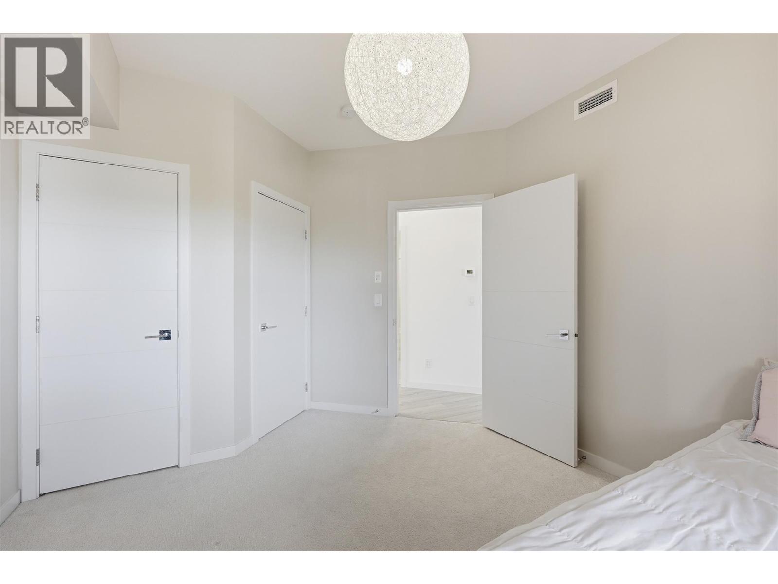 1405 Springhill Drive Unit# 2103, Kamloops, BC - Indoor Photo Showing Bedroom