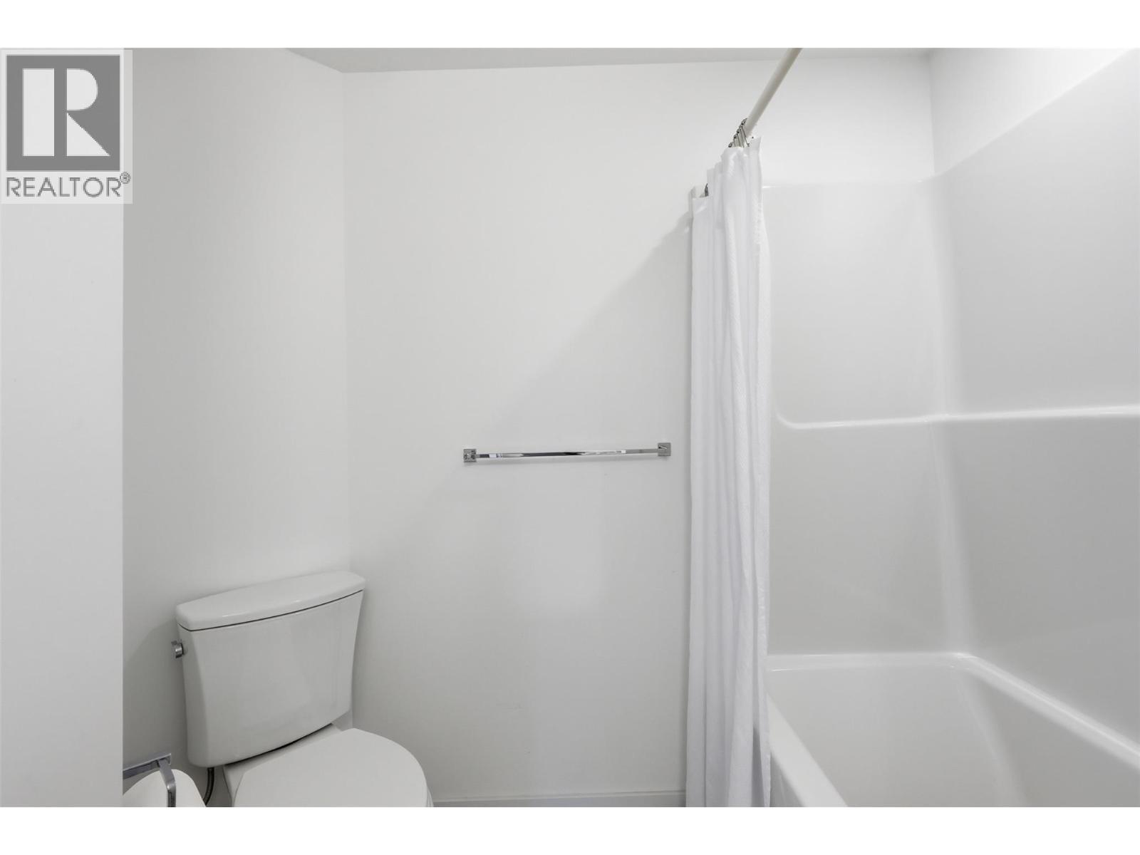 1405 Springhill Drive Unit# 2103, Kamloops, BC - Indoor Photo Showing Bathroom