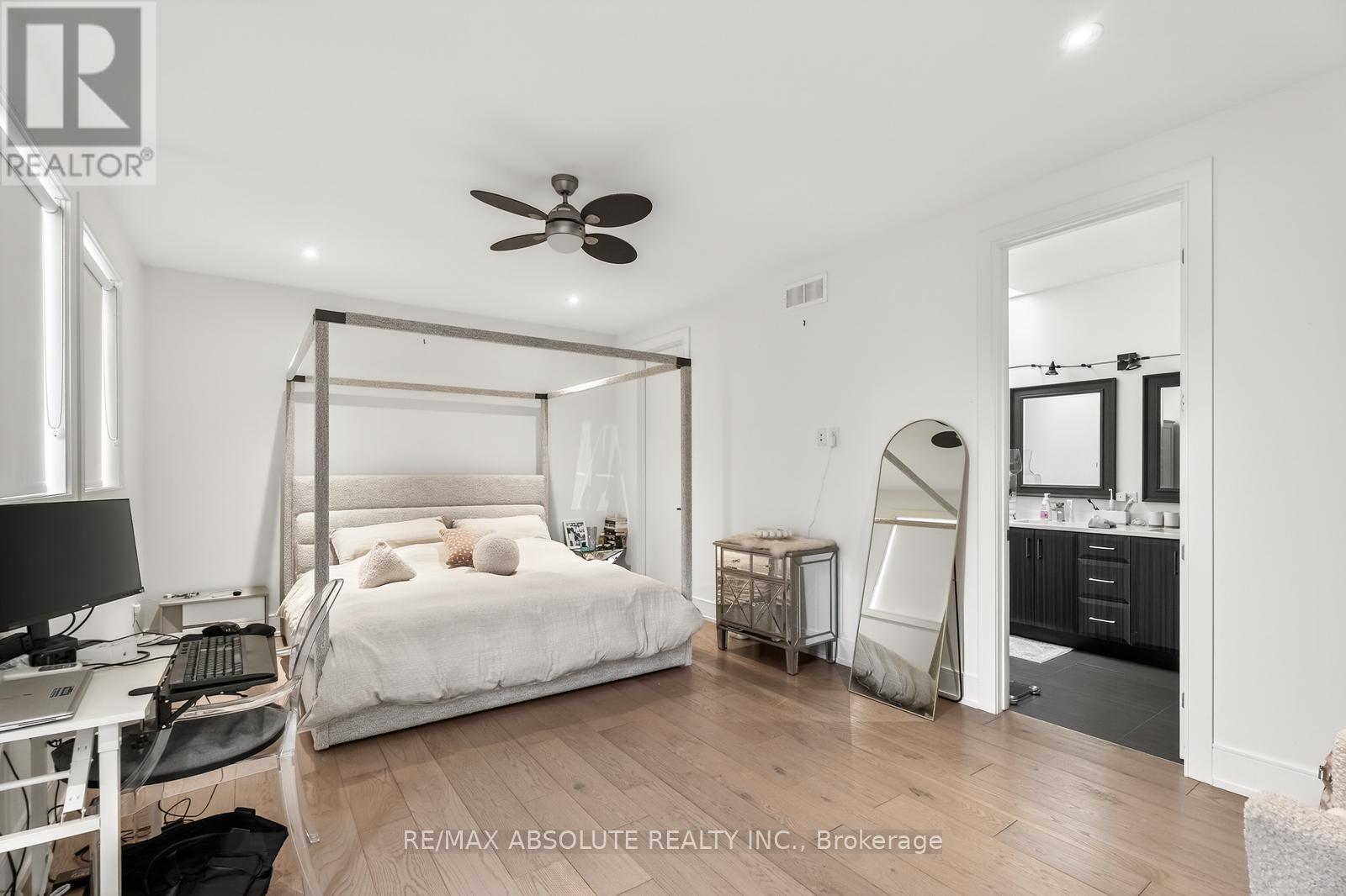 246 Westhaven Crescent, Ottawa, ON - Indoor Photo Showing Bedroom