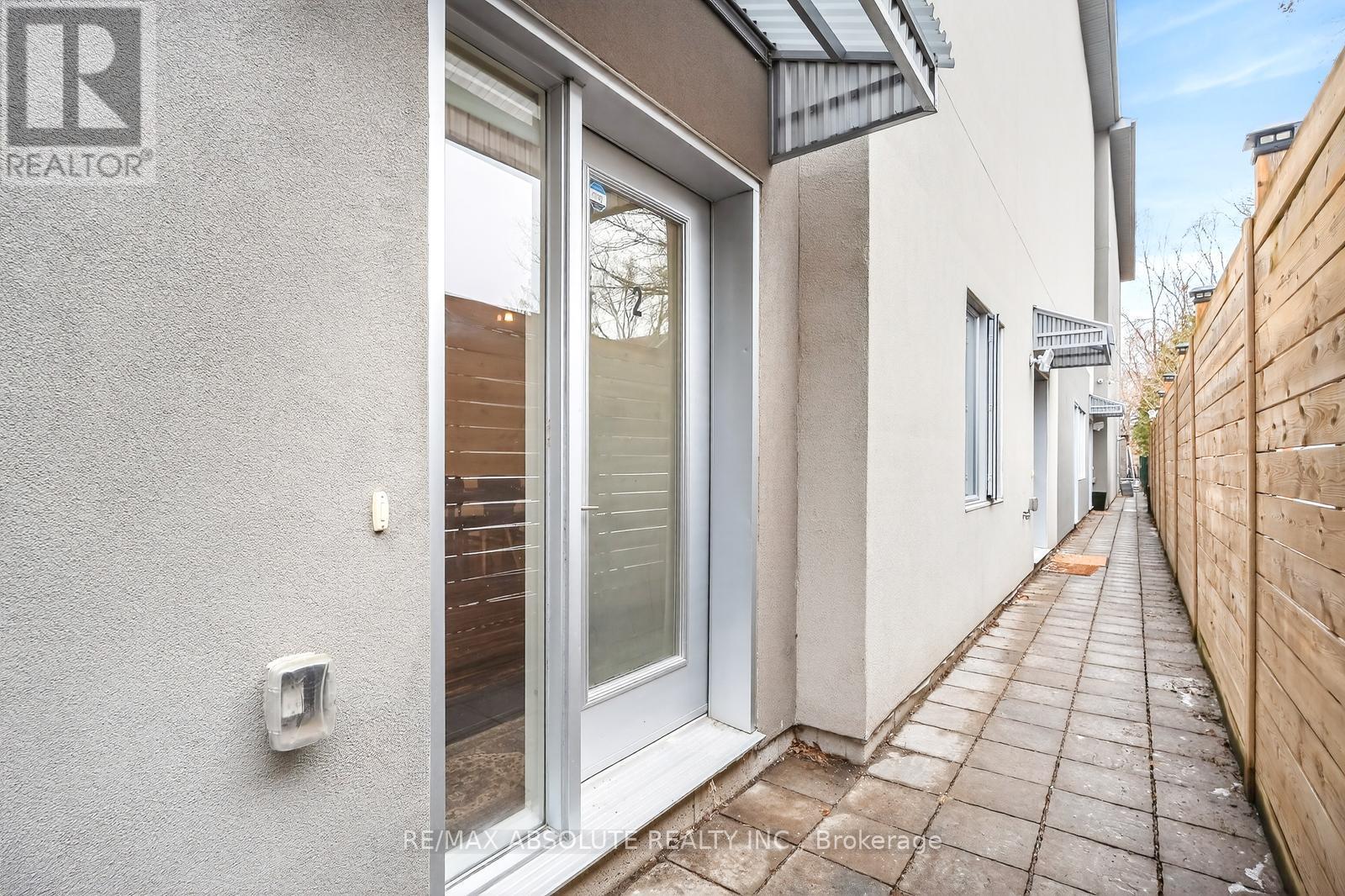 246 Westhaven Crescent, Ottawa, ON - Outdoor With Exterior