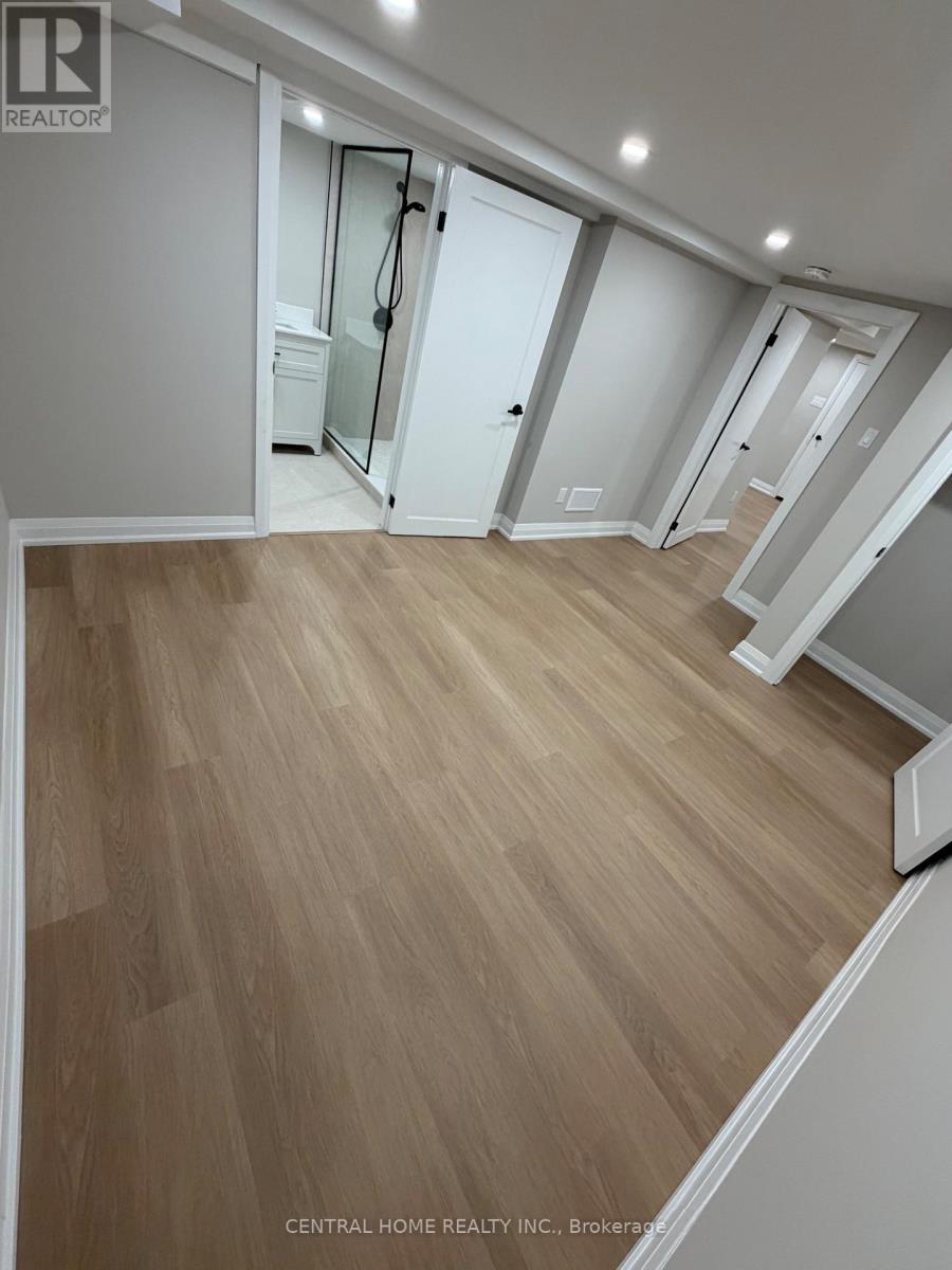 Bsmt - 229 Spring Gate Boulevard, Vaughan, ON