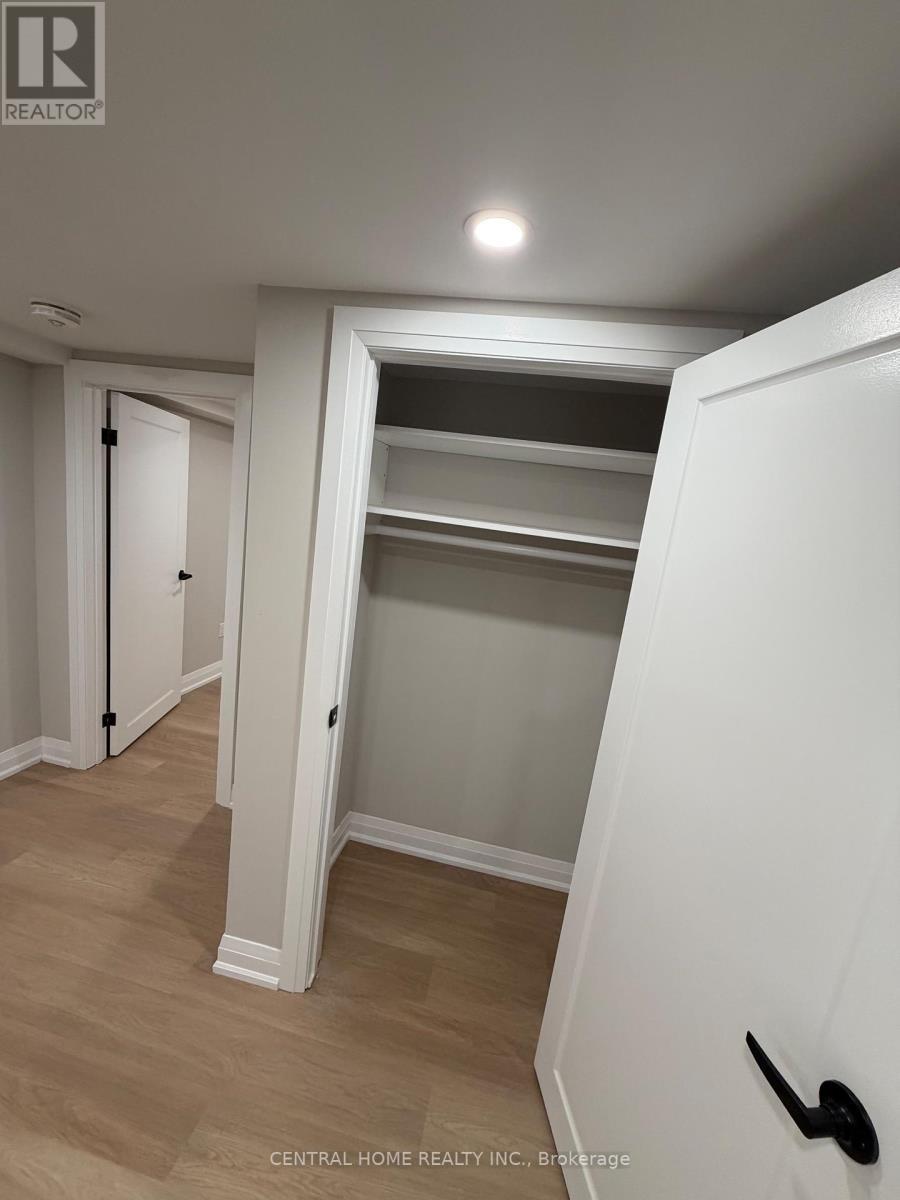 Bsmt - 229 Spring Gate Boulevard, Vaughan, ON