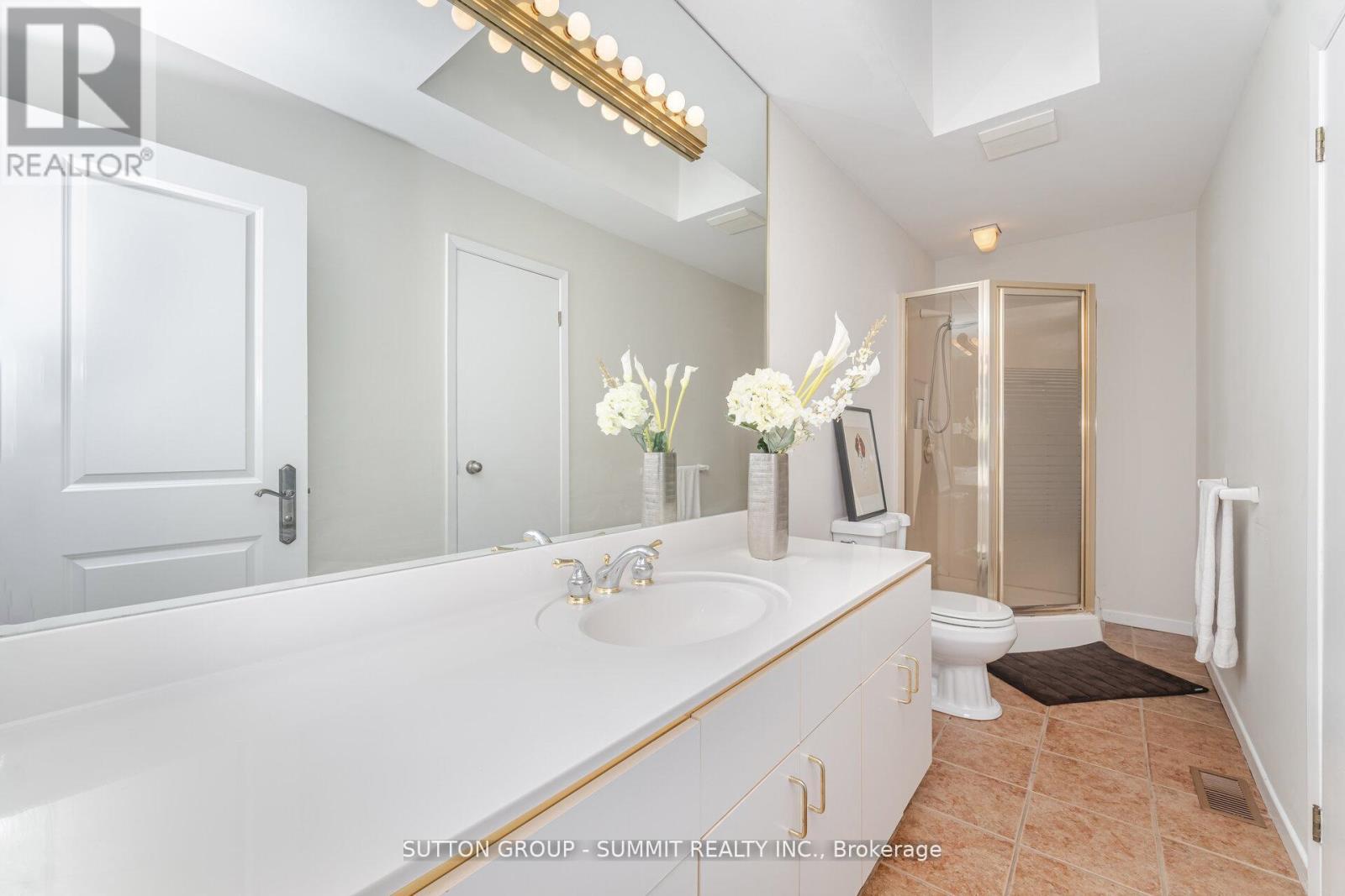 1175 Kane Road, Mississauga, ON - Indoor Photo Showing Bathroom