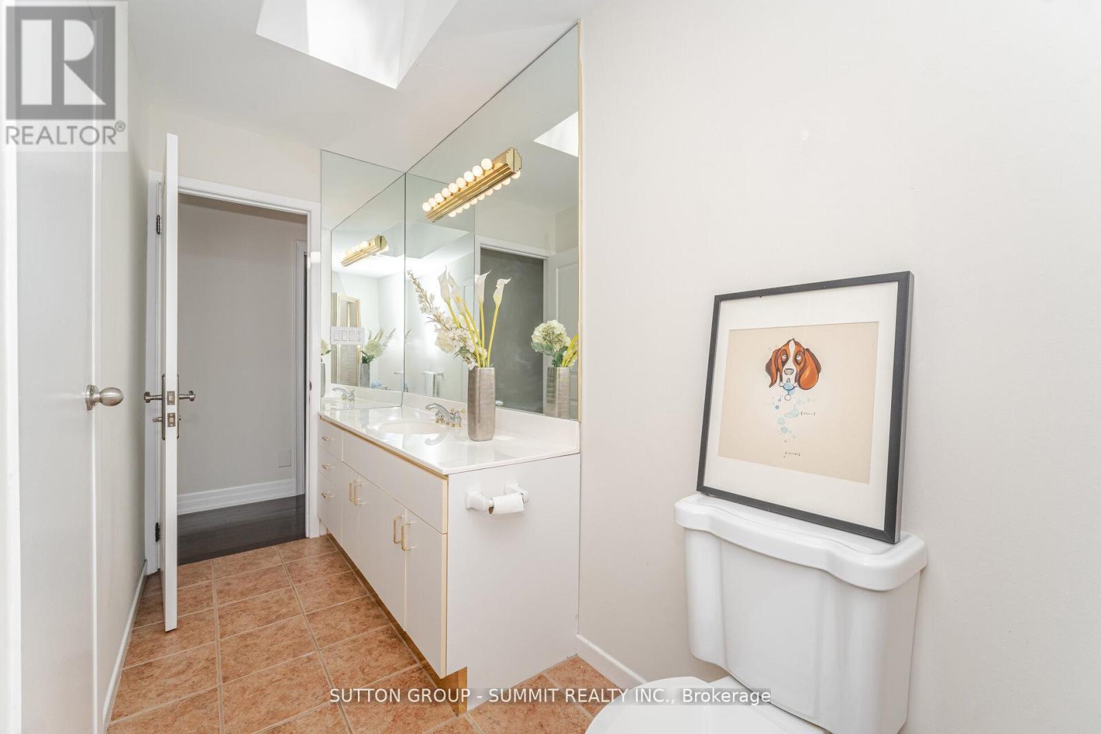 1175 Kane Road, Mississauga, ON - Indoor