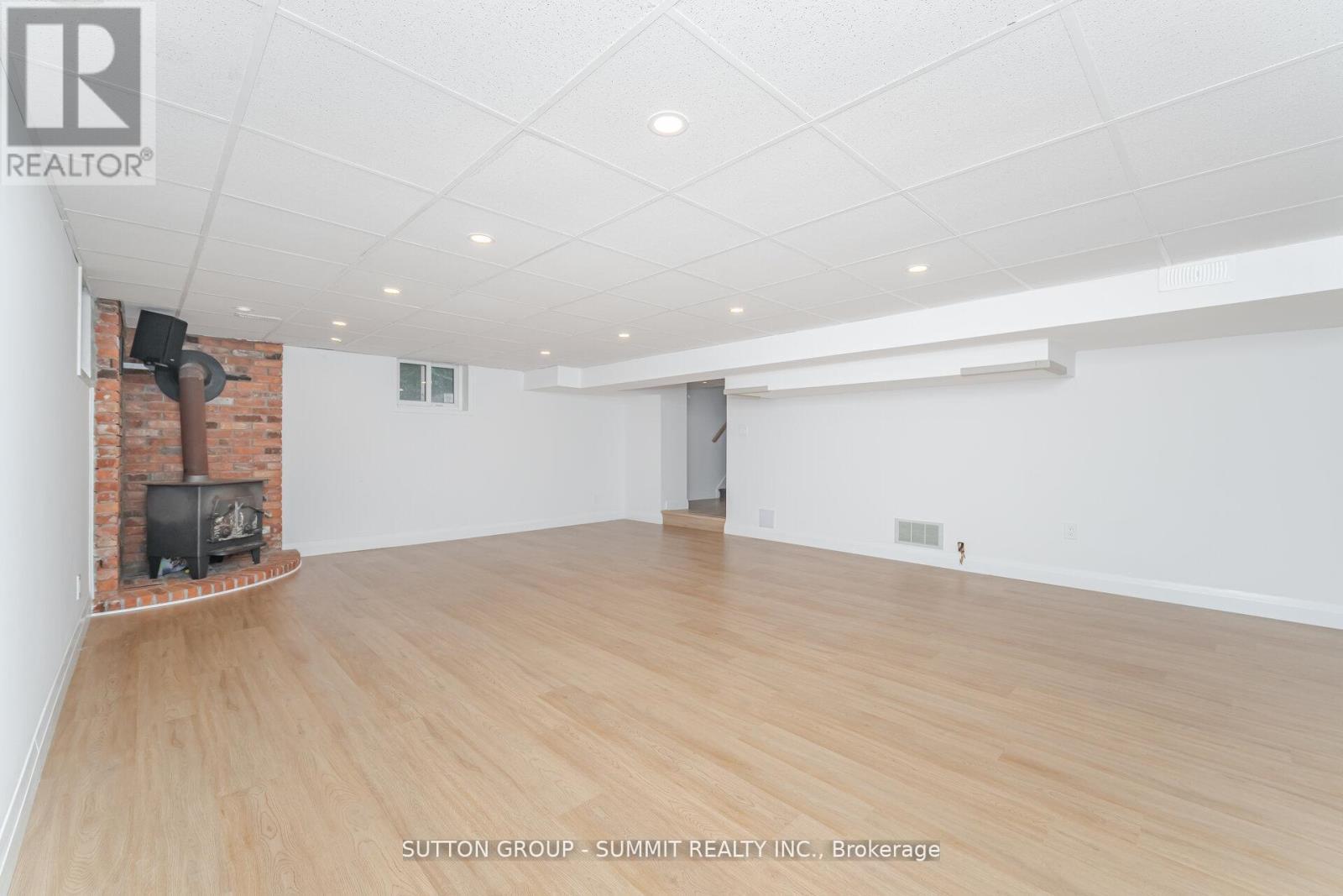 1175 Kane Road, Mississauga, ON - Indoor Photo Showing Other Room With Fireplace