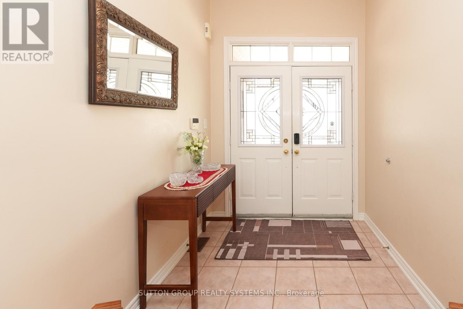 1382 Avon Drive, Mississauga, ON - Indoor Photo Showing Other Room