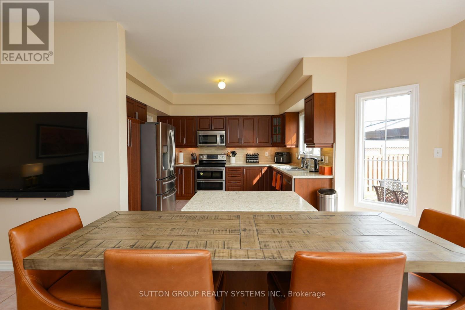 1382 Avon Drive, Mississauga, ON - Indoor