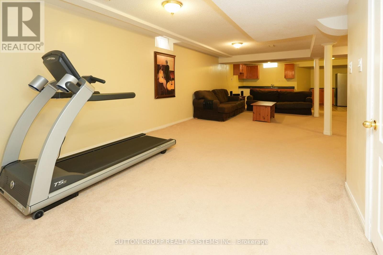 1382 Avon Drive, Mississauga, ON - Indoor Photo Showing Gym Room