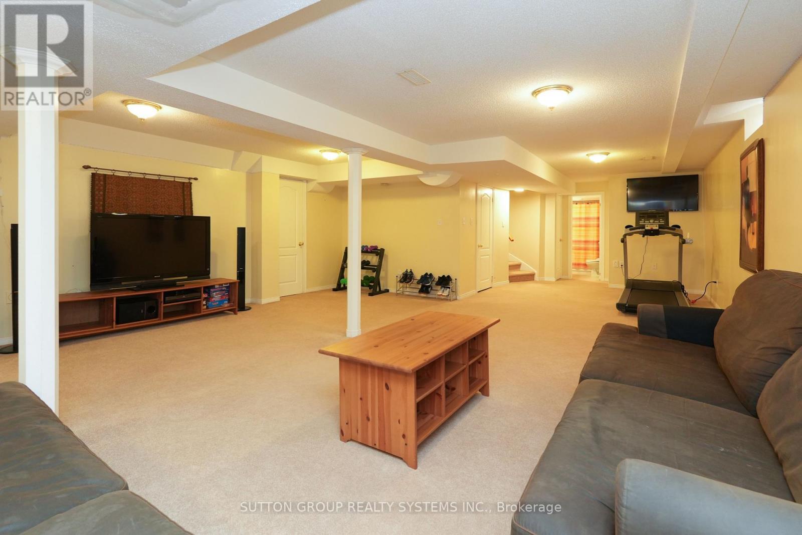 1382 Avon Drive, Mississauga, ON - Indoor