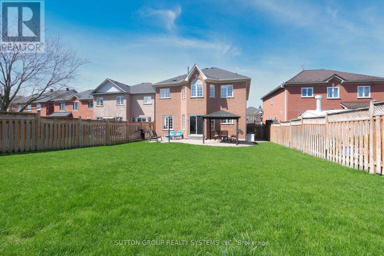 1382 Avon Drive, Mississauga, ON - Outdoor With Backyard
