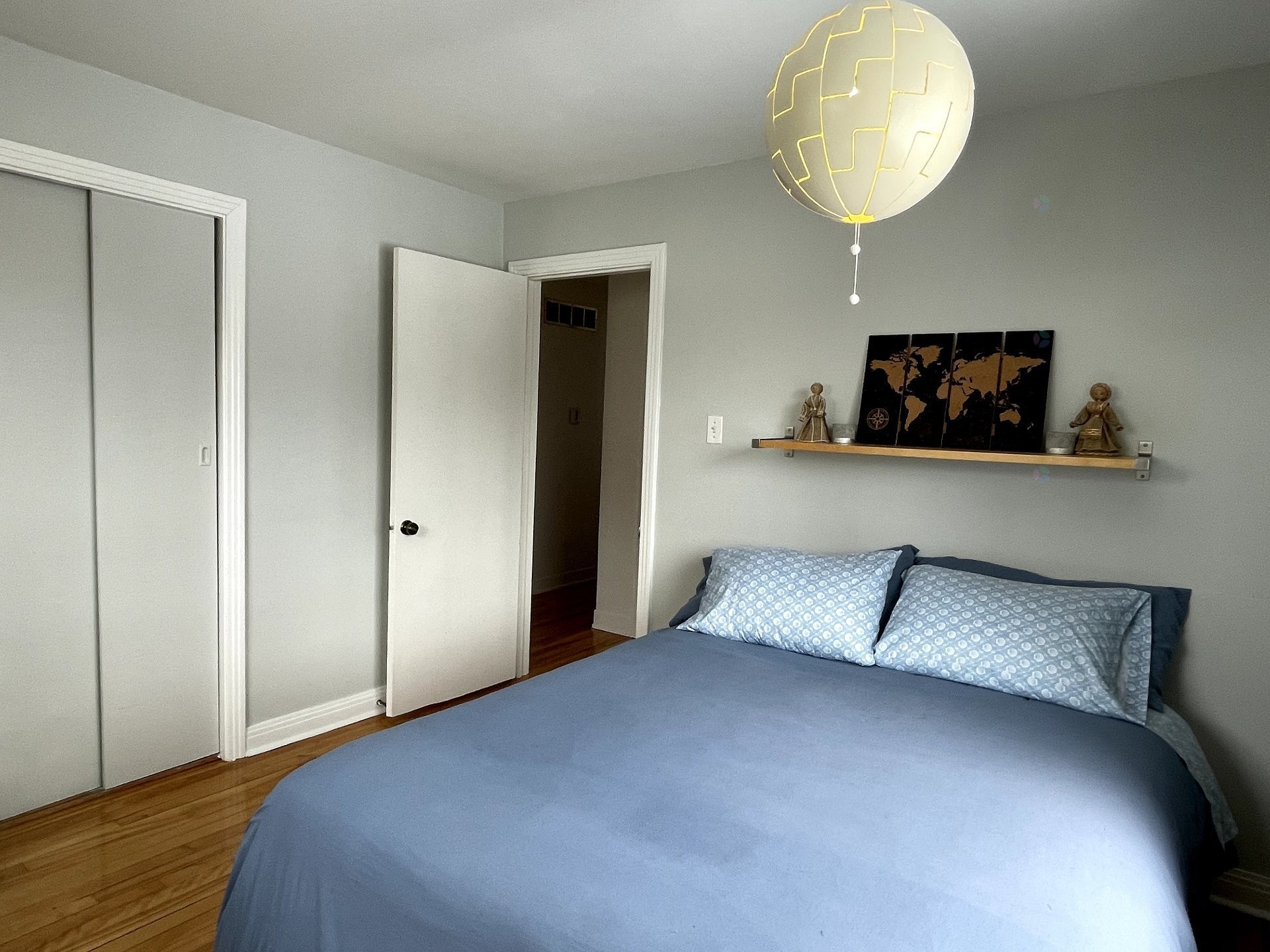 Chambre à coucher - 182 Av. Duke-Of-Kent, Pointe-Claire, QC - Indoor Photo Showing Bedroom
