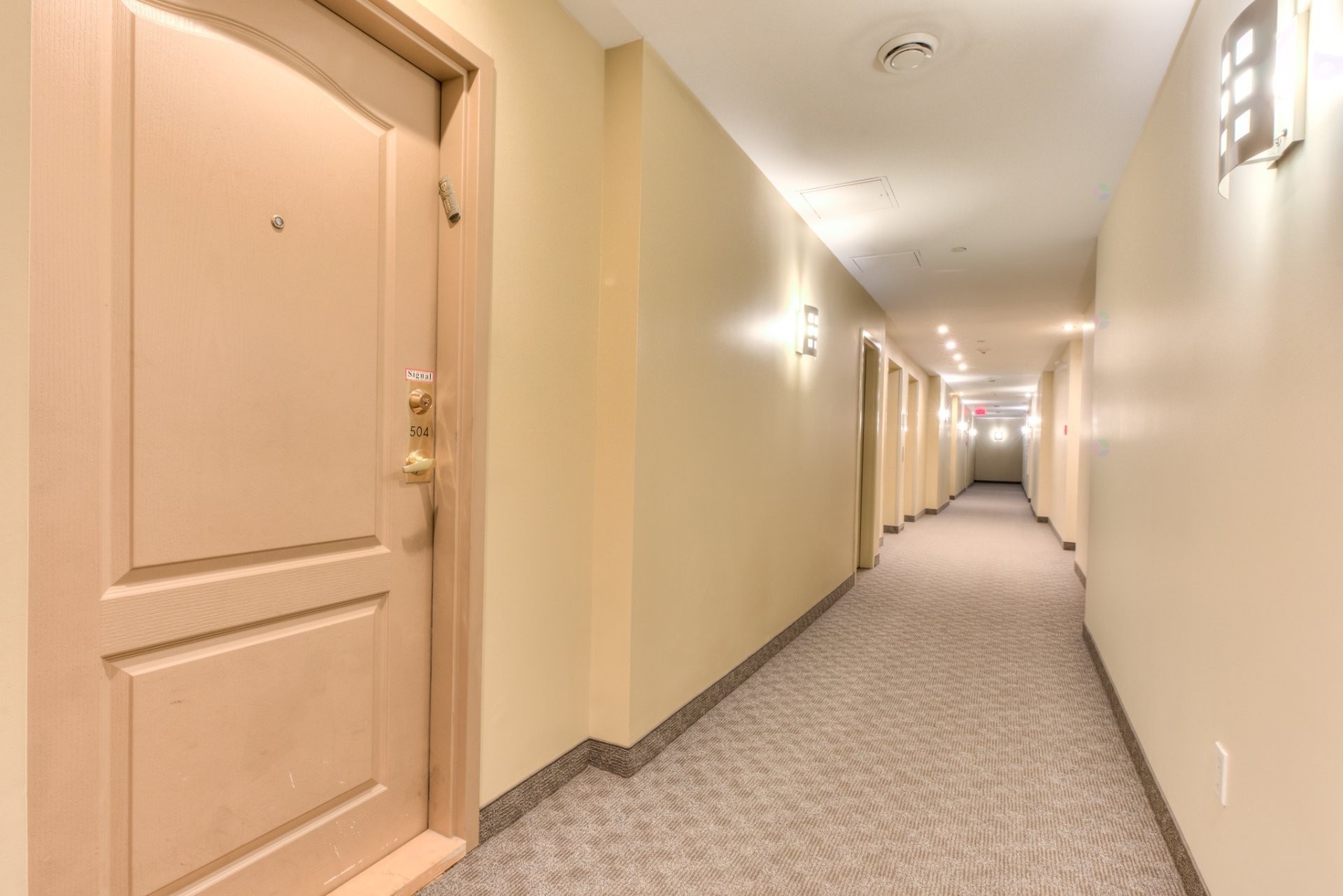 Hall d'entrée/Vestibule - 504-5220 Boul. Des Sources, Montréal (Pierrefonds-Roxboro), QC - Indoor Photo Showing Other Room