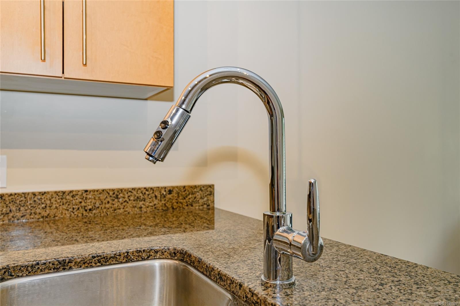 214-21 Conard St, View Royal, BC - Indoor Photo Showing Kitchen