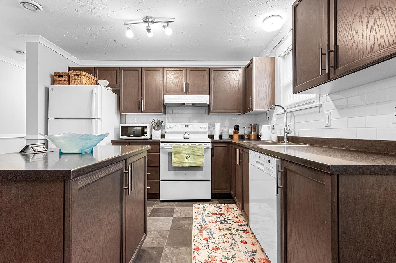 2 First Street, Lakeside, NS