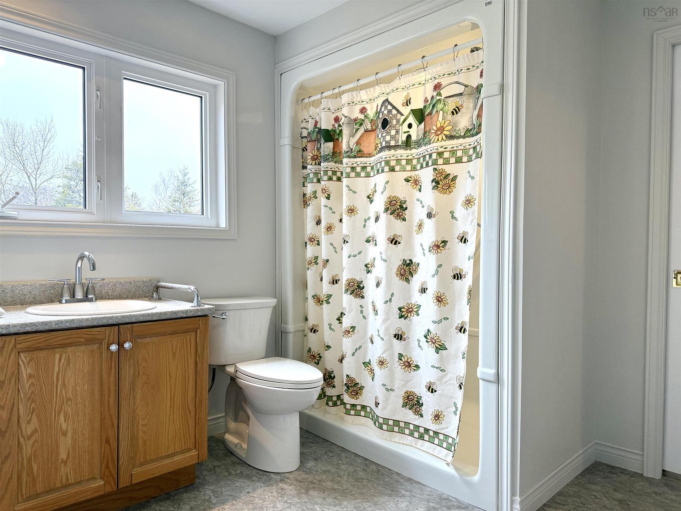 8 Standish Street, West Amherst, NS