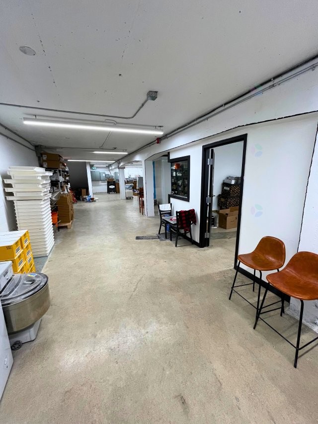 Basement - 7515 Rue St-Hubert, Montréal (Villeray/Saint-Michel/Parc-Extension), QC - Indoor Photo Showing Garage