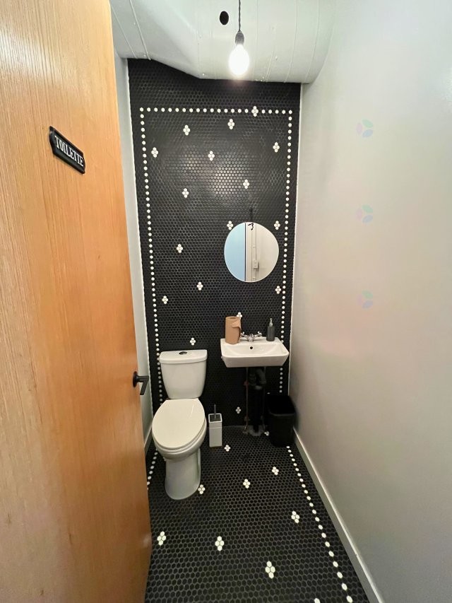 Bathroom - 7515 Rue St-Hubert, Montréal (Villeray/Saint-Michel/Parc-Extension), QC - Indoor