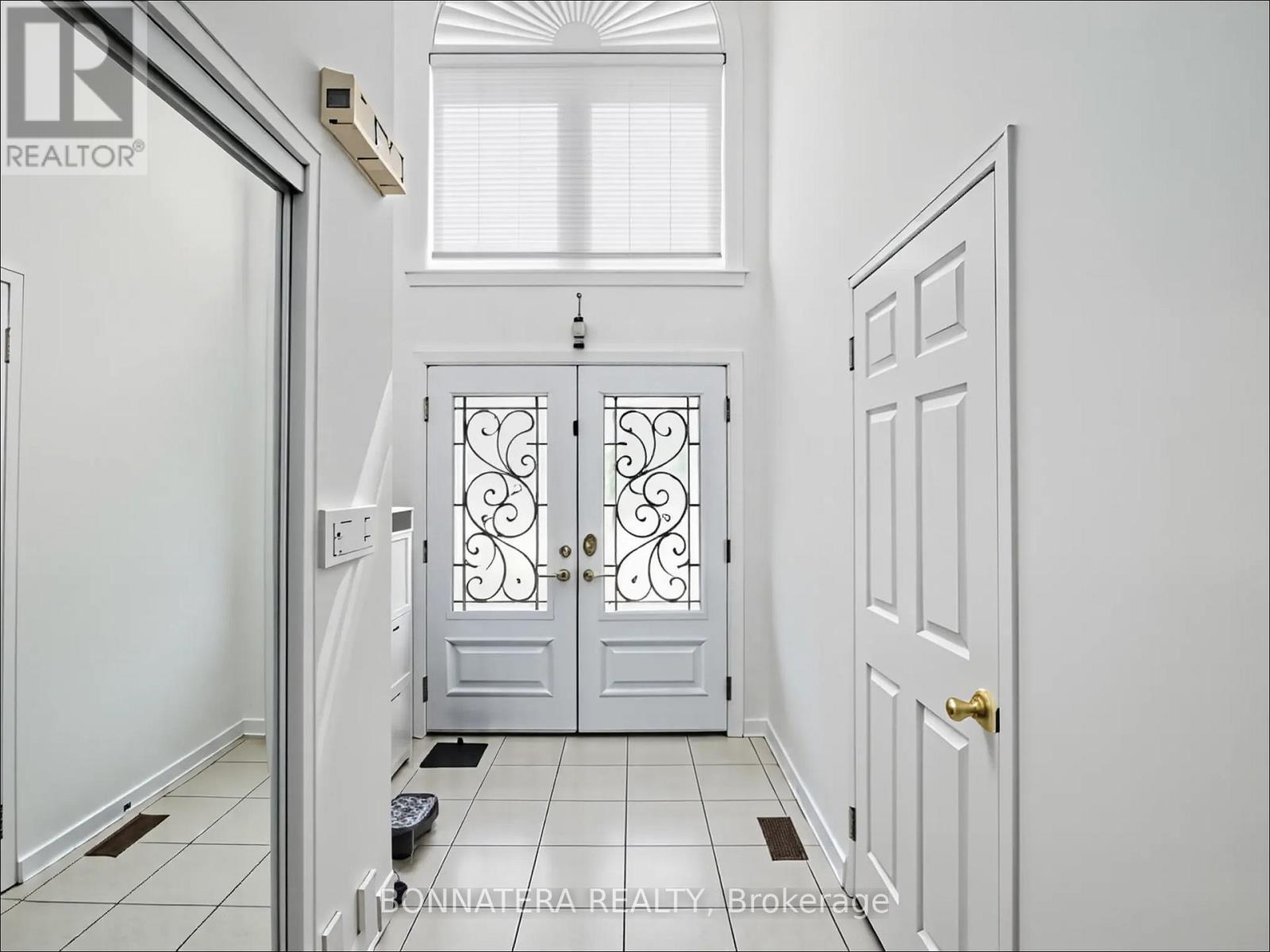 5471 Whitehorn Avenue, Mississauga, ON - Indoor Photo Showing Other Room