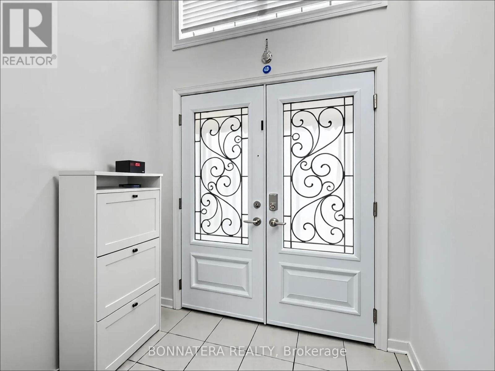 5471 Whitehorn Avenue, Mississauga, ON - Indoor Photo Showing Other Room