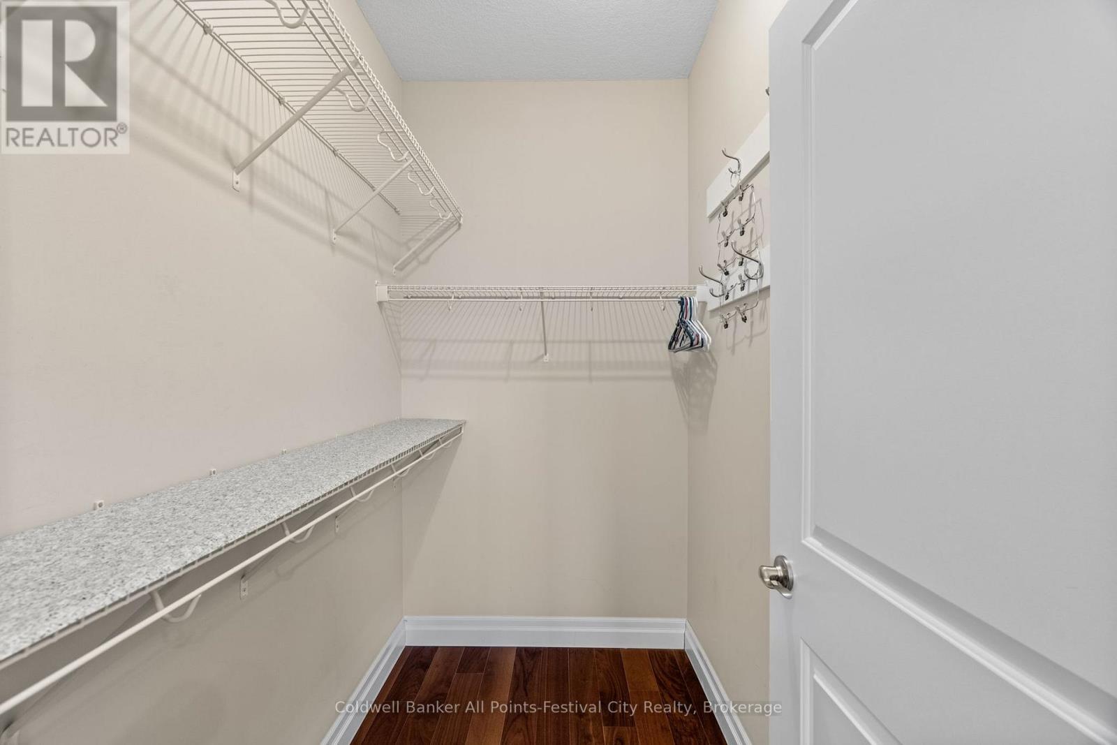 206 Bennett Street E, Goderich (Goderich (Town)), ON - Indoor With Storage