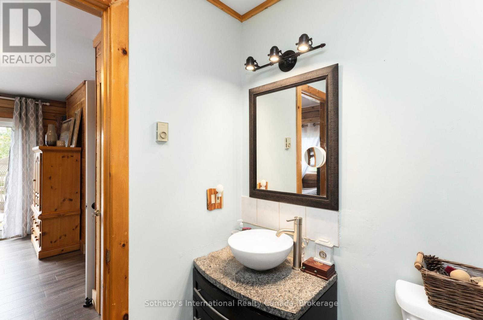 Primary Bathroom - 20 Kodiak Road, Mckellar, ON
