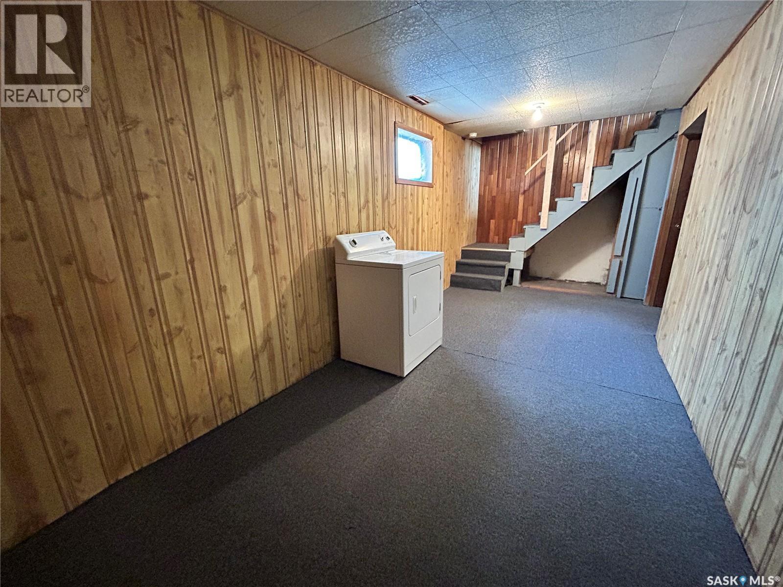 455 Halifax Street, Regina, SK - Indoor Photo Showing Other Room