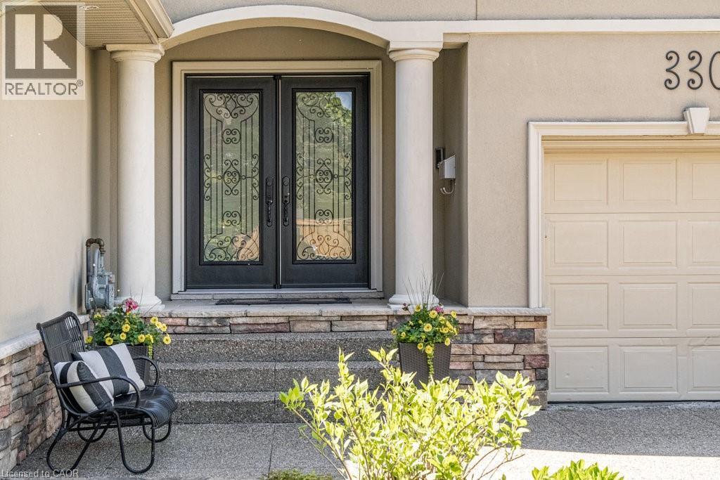 330 Strathcona Drive, Burlington, ON - Outdoor