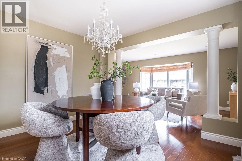 330 Strathcona Drive, Burlington, ON - Indoor Photo Showing Dining Room