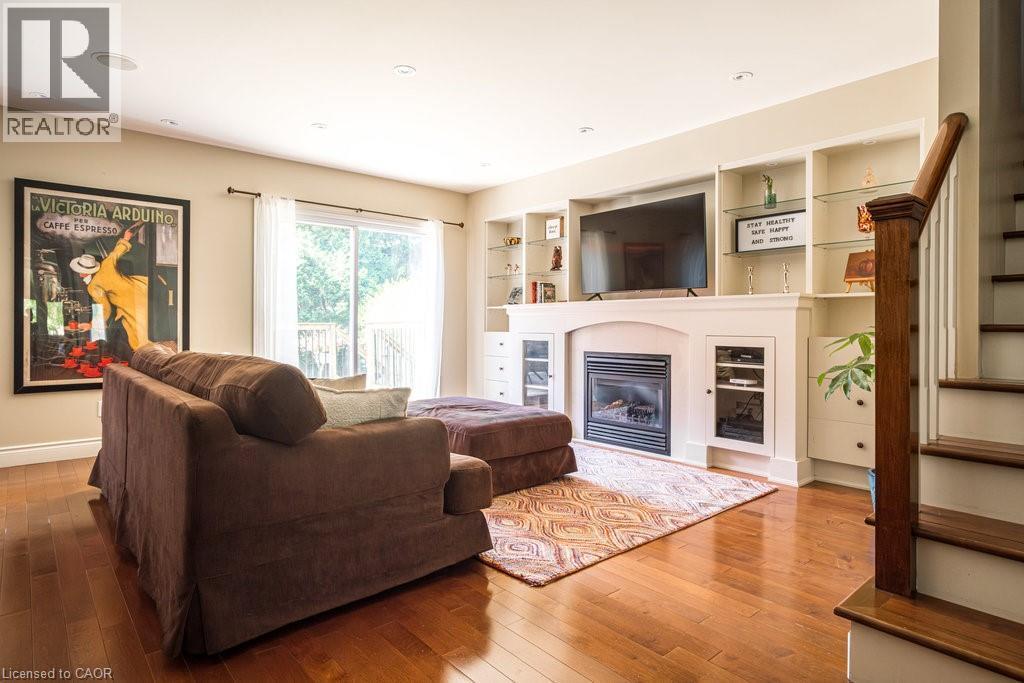 330 Strathcona Drive, Burlington, ON - Indoor Photo Showing Living Room With Fireplace