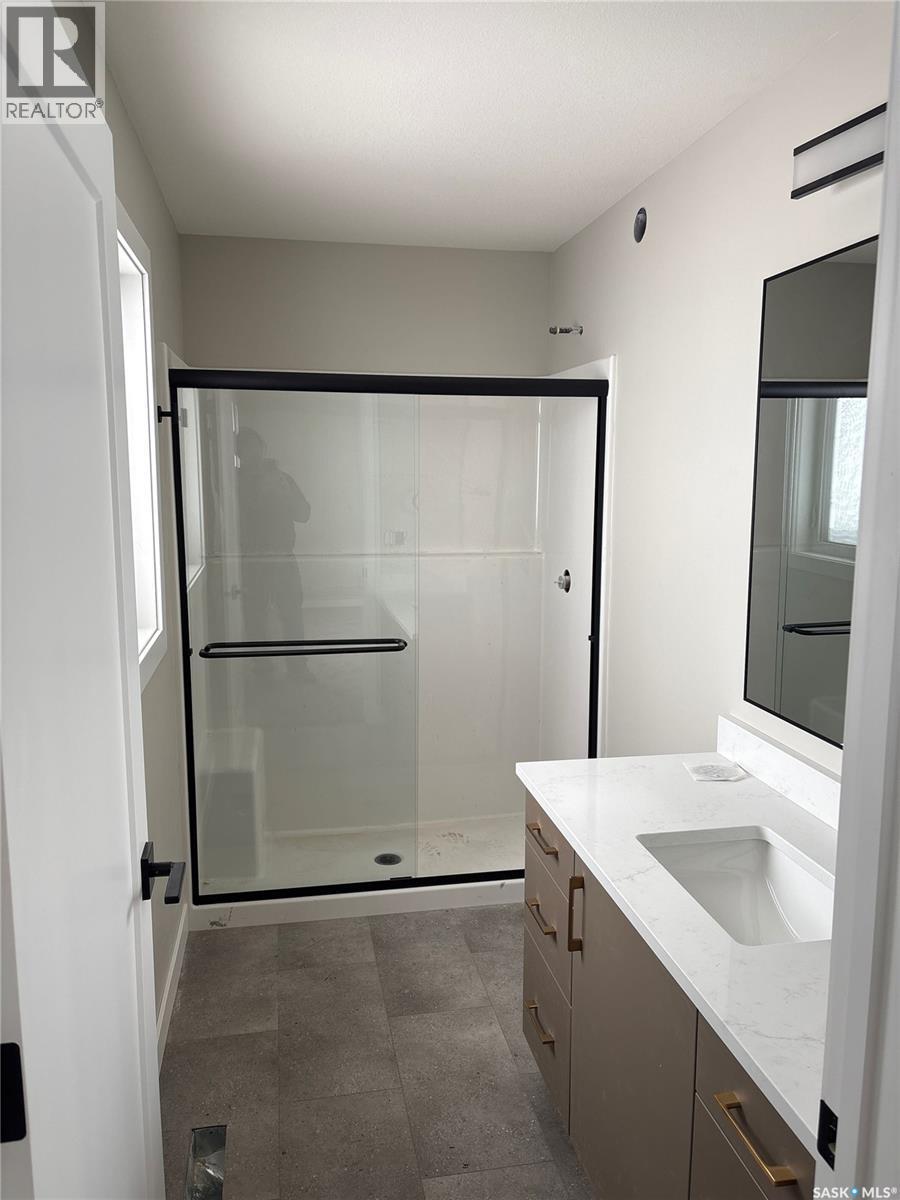 429 Eldorado Street, Warman, SK - Indoor Photo Showing Bathroom