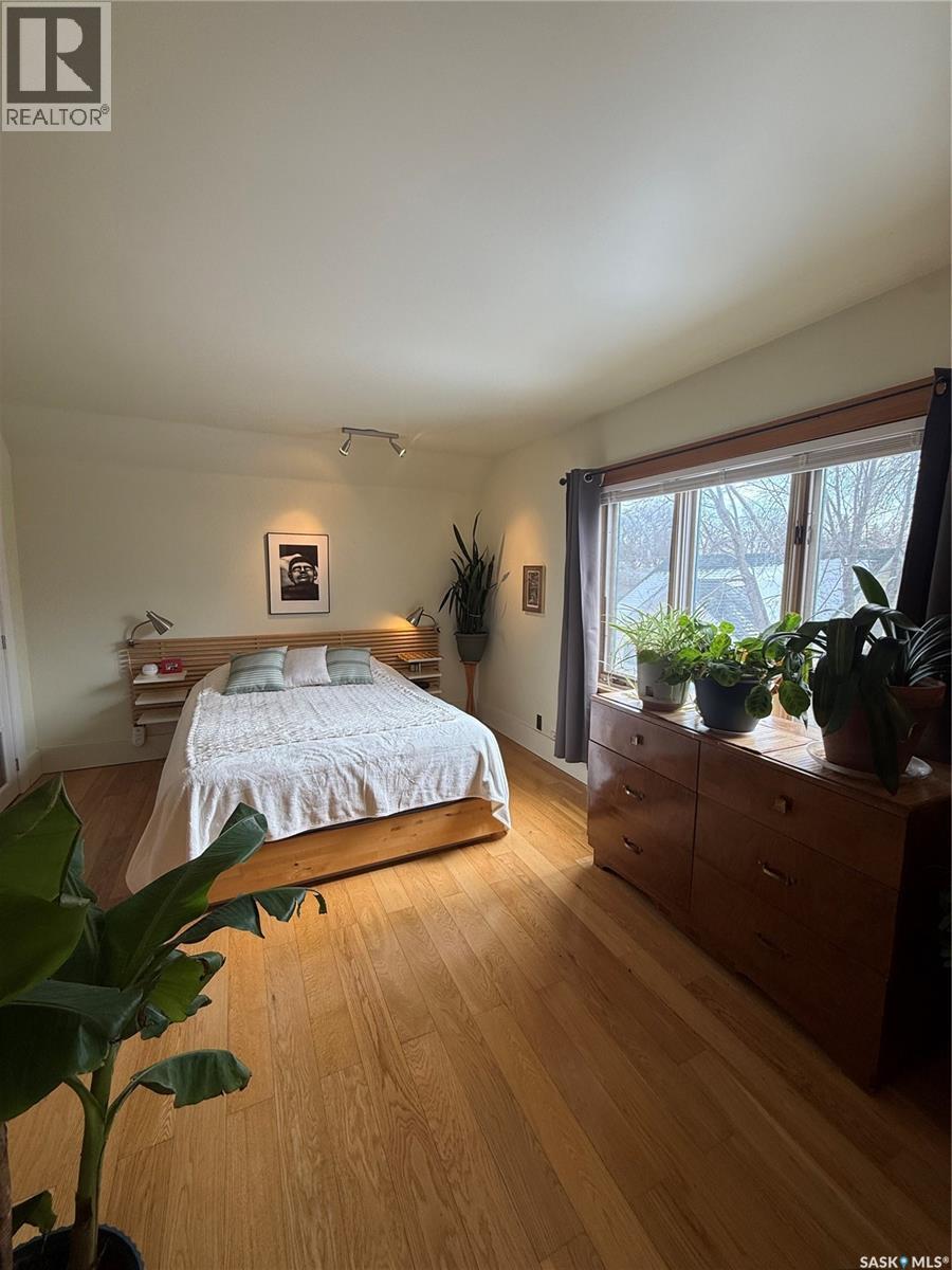 436 6Th Street E, Saskatoon, SK - Indoor Photo Showing Bedroom