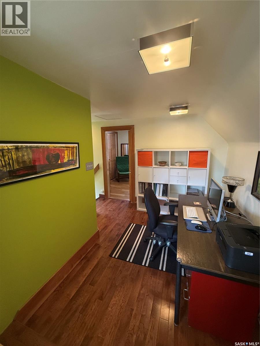 436 6Th Street E, Saskatoon, SK - Indoor