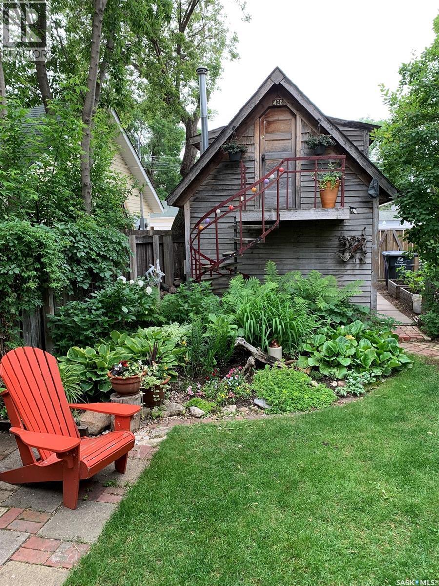 436 6Th Street E, Saskatoon, SK - Outdoor With Deck Patio Veranda