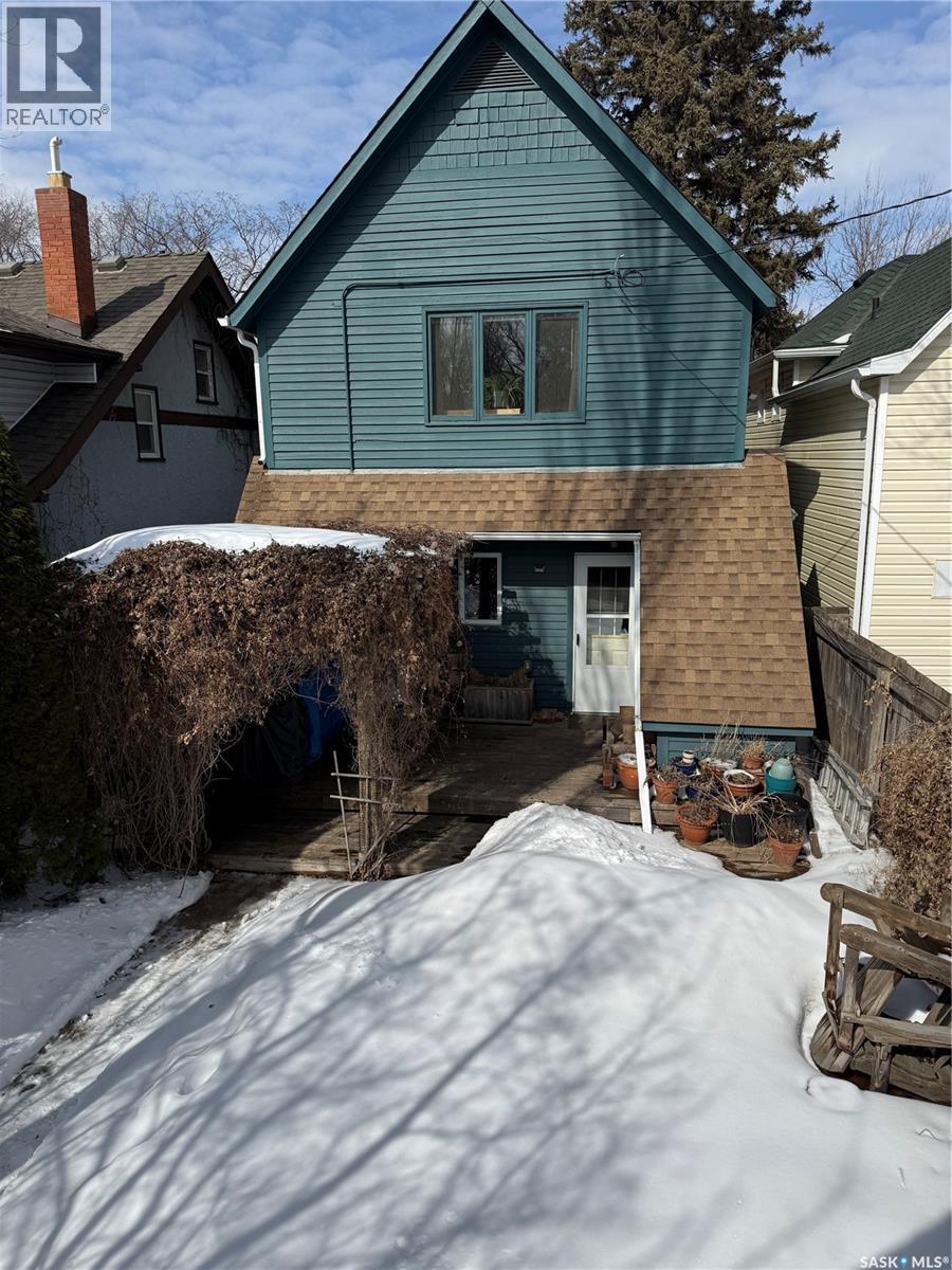 436 6Th Street E, Saskatoon, SK - Outdoor