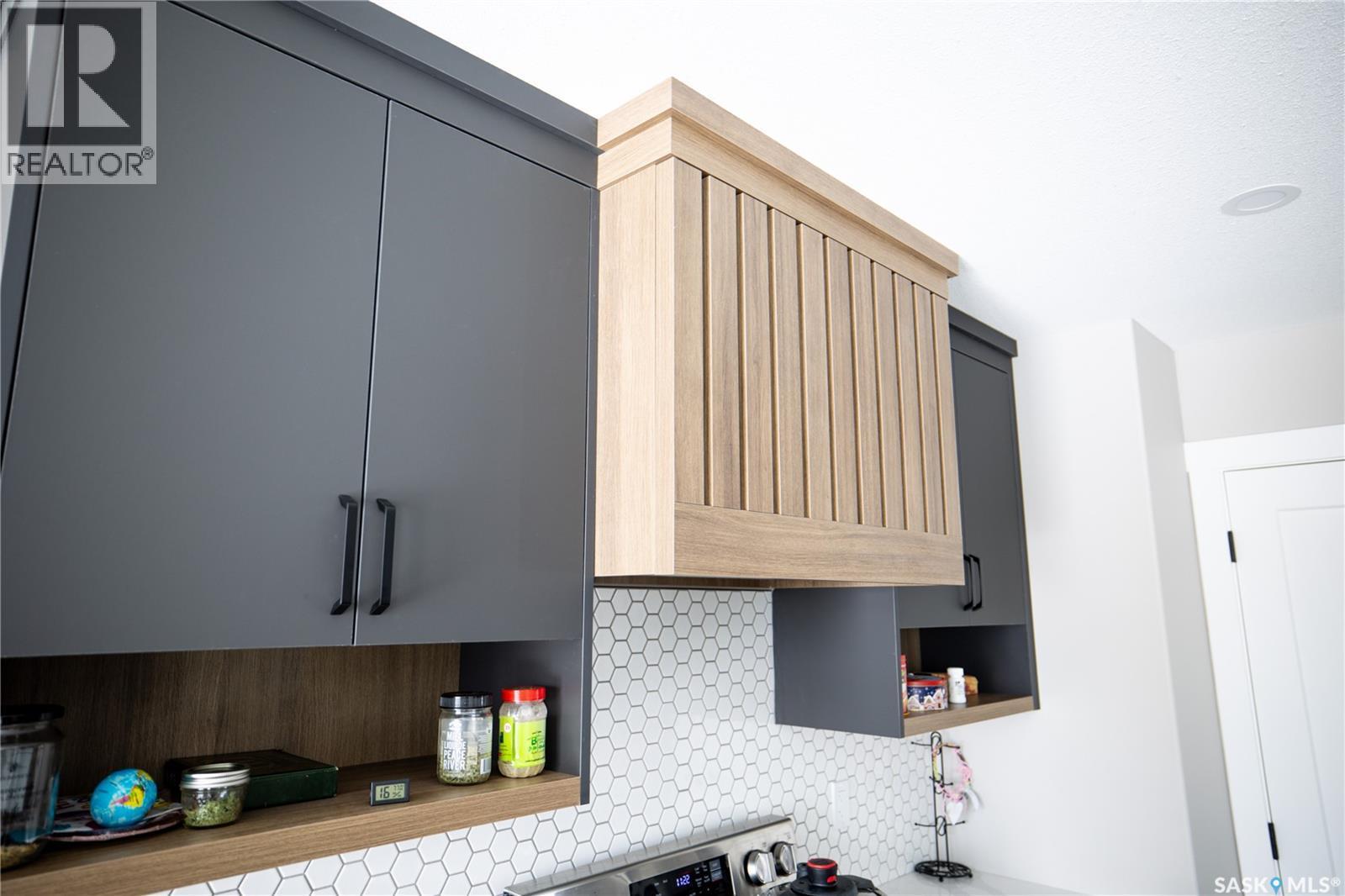 3060 Dumont Way, Regina, SK - With Exterior