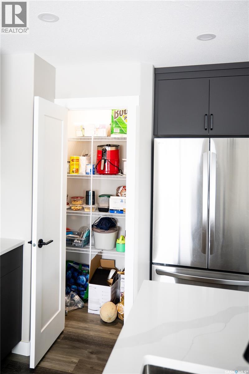 3060 Dumont Way, Regina, SK - Indoor