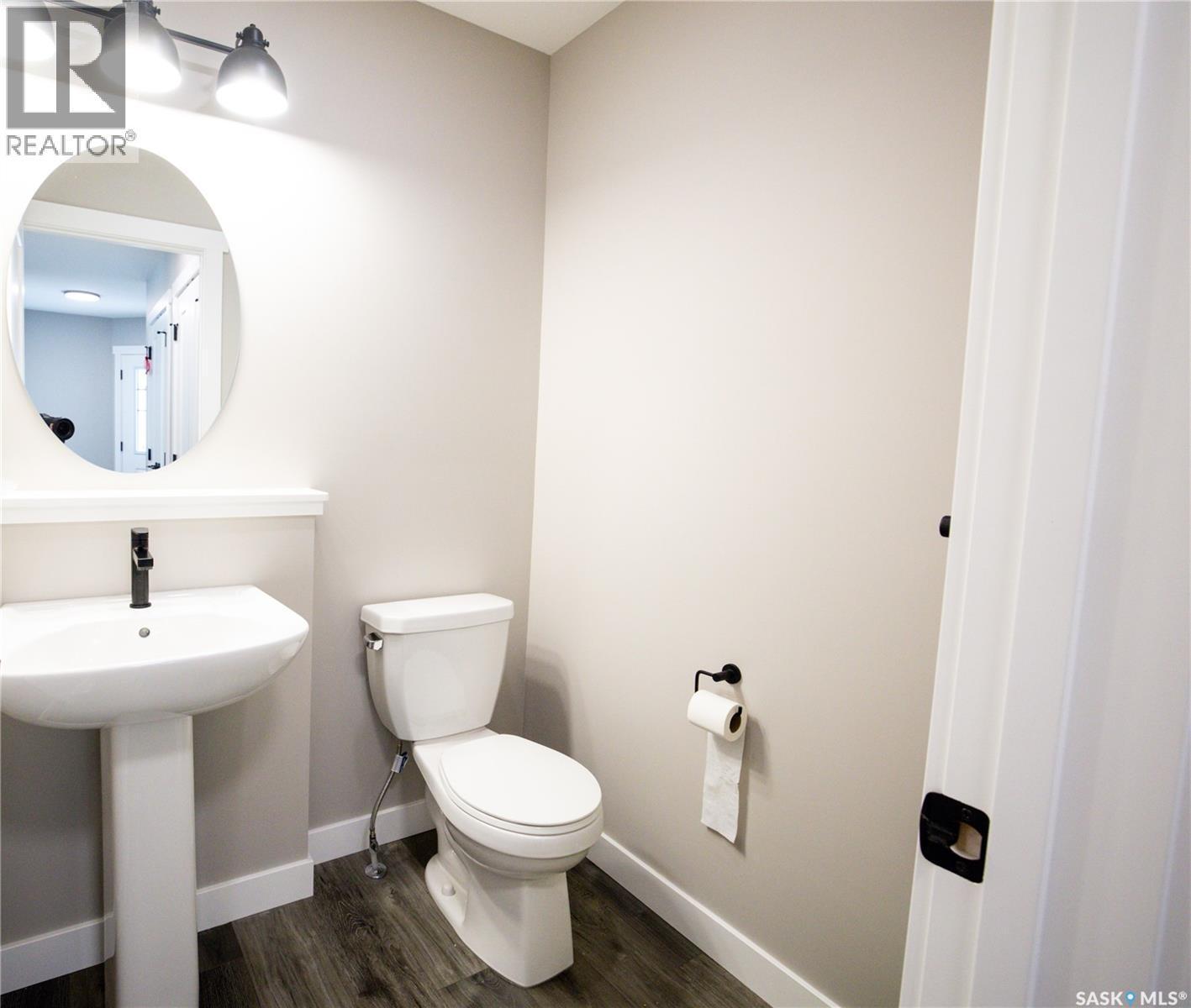 3060 Dumont Way, Regina, SK - Indoor Photo Showing Bathroom