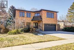 27 DENLOW BOULEVARD Toronto, ON M3B 1P5