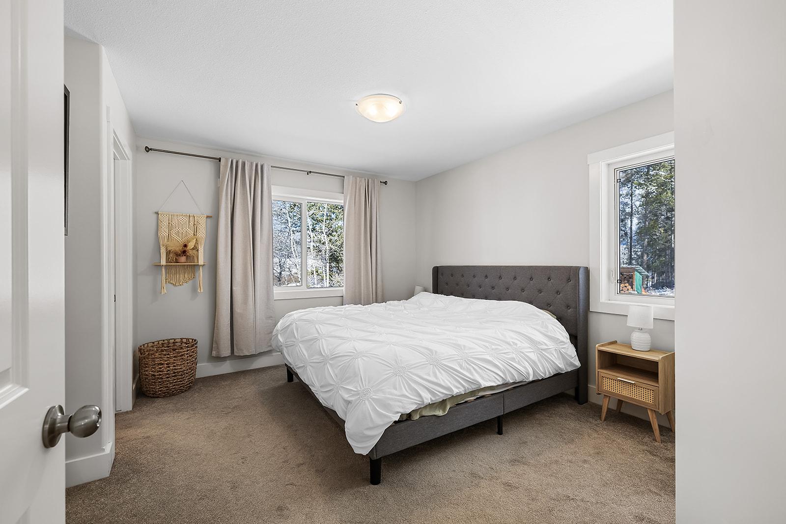 8529 Hwy 95A, Kimberley, BC - Indoor Photo Showing Bedroom