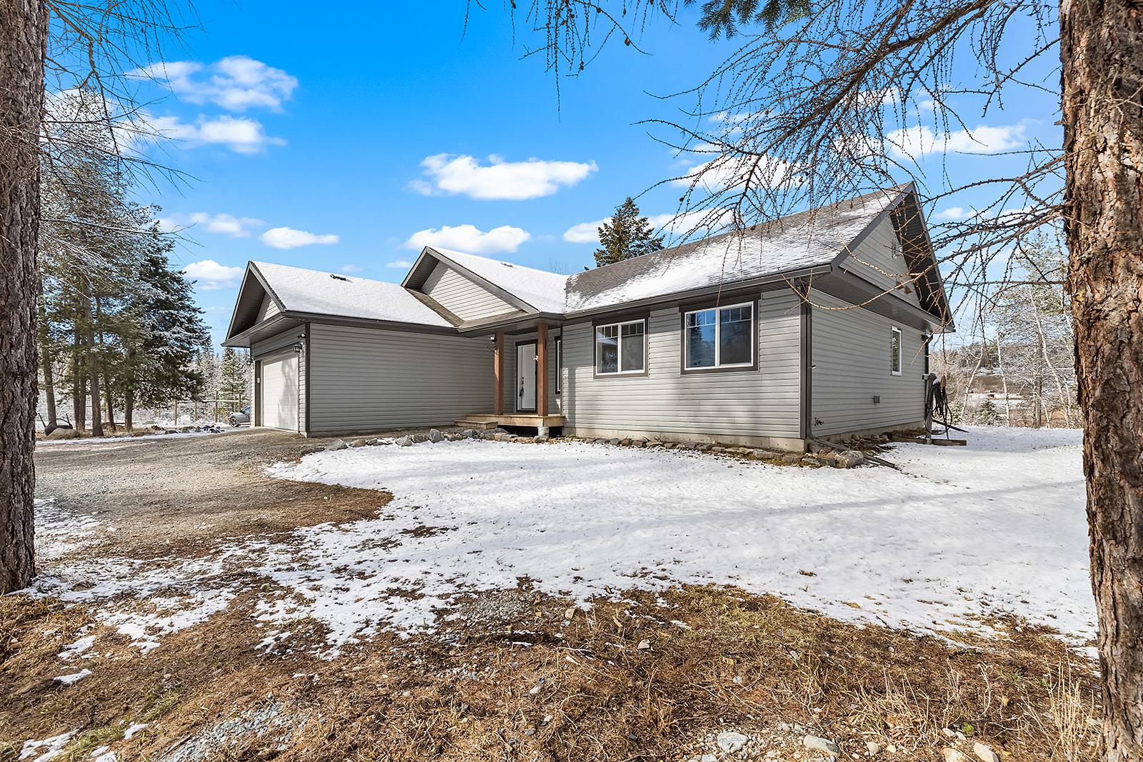 8529 Hwy 95A, Kimberley, BC - Outdoor