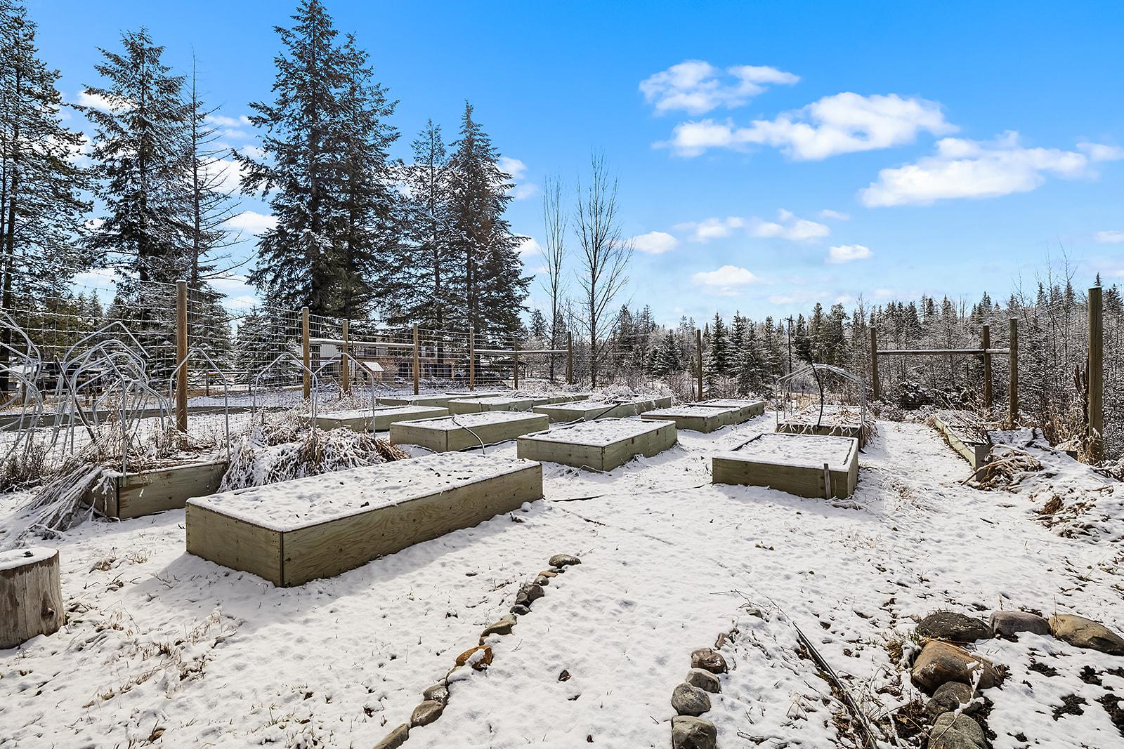 8529 Hwy 95A, Kimberley, BC - Outdoor