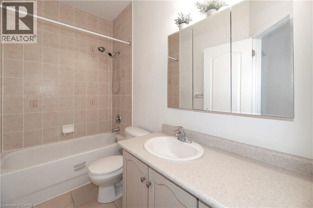 802 Coldstream Drive, Oshawa, ON - Indoor Photo Showing Bathroom