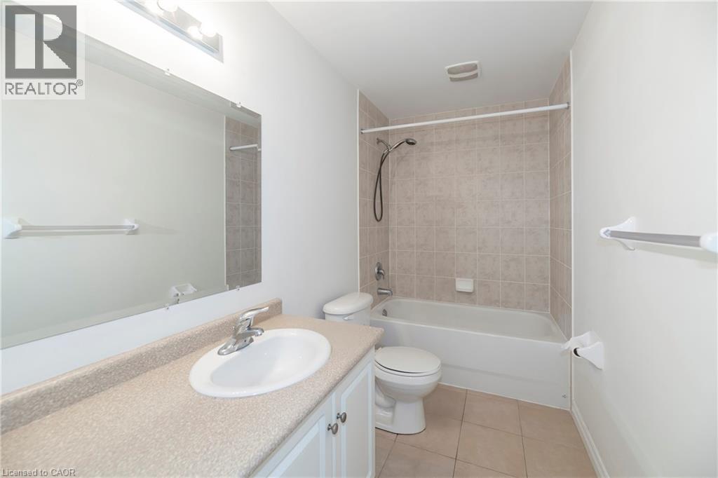 802 Coldstream Drive, Oshawa, ON - Indoor Photo Showing Bathroom