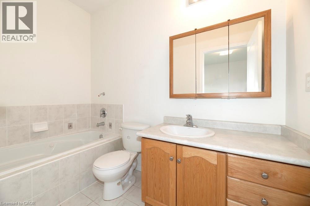 802 Coldstream Drive, Oshawa, ON - Indoor Photo Showing Bathroom