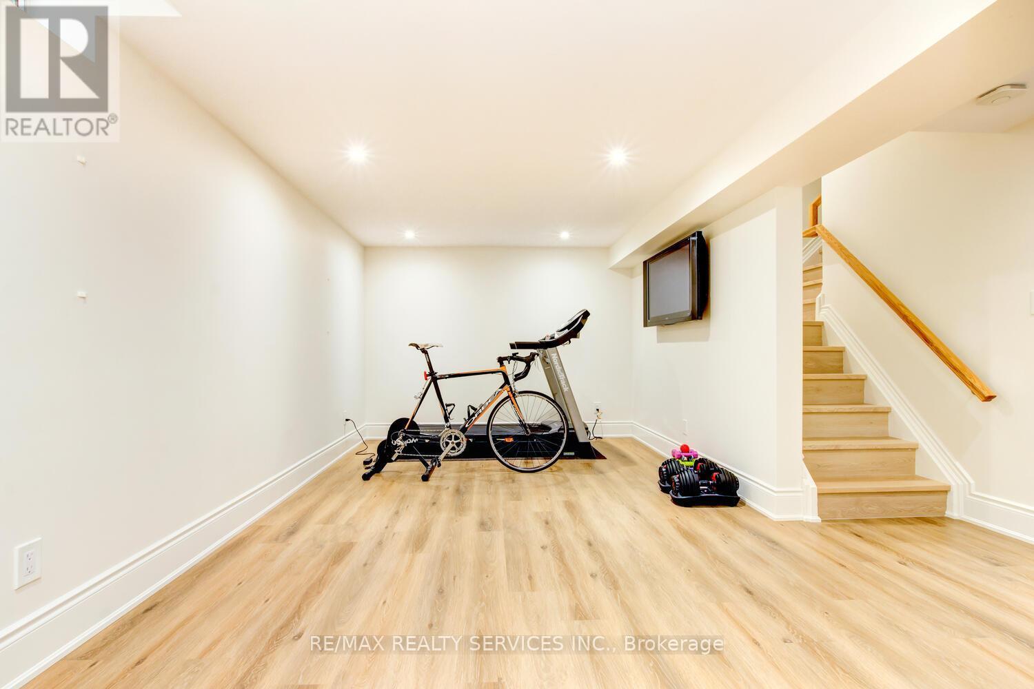 28 Chickadee Crescent, Brampton, ON - Indoor Photo Showing Other Room