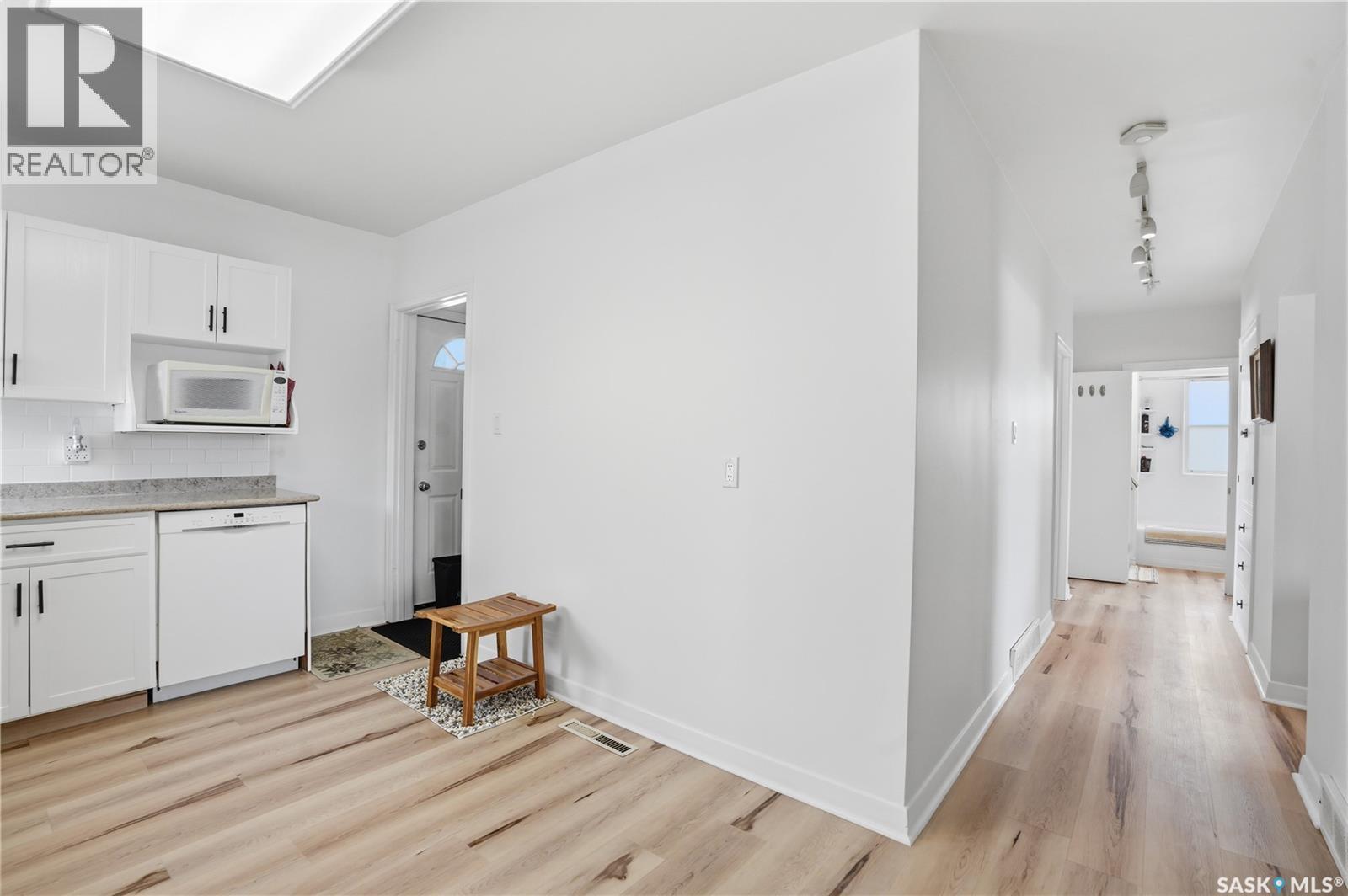 1011 Taylor Street E, Saskatoon, SK - Indoor Photo Showing Kitchen
