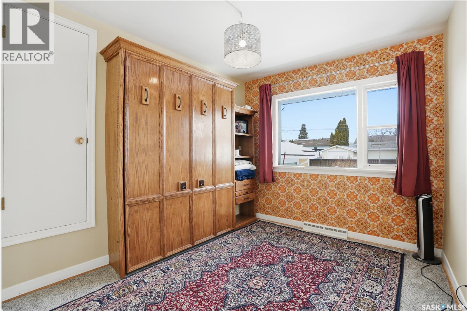 1011 Taylor Street E, Saskatoon, SK - Indoor Photo Showing Other Room