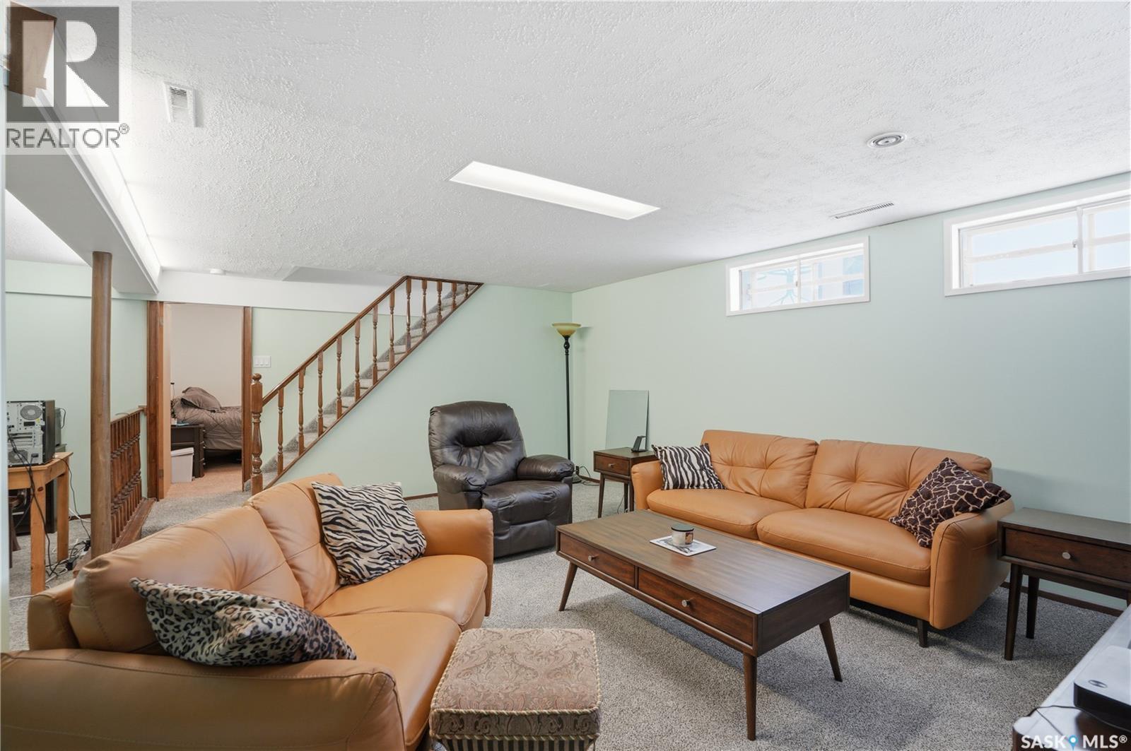 1011 Taylor Street E, Saskatoon, SK - Indoor